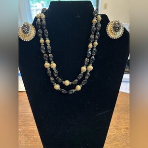 Gorgeous Vintage Hobe Necklace and Earring Set.